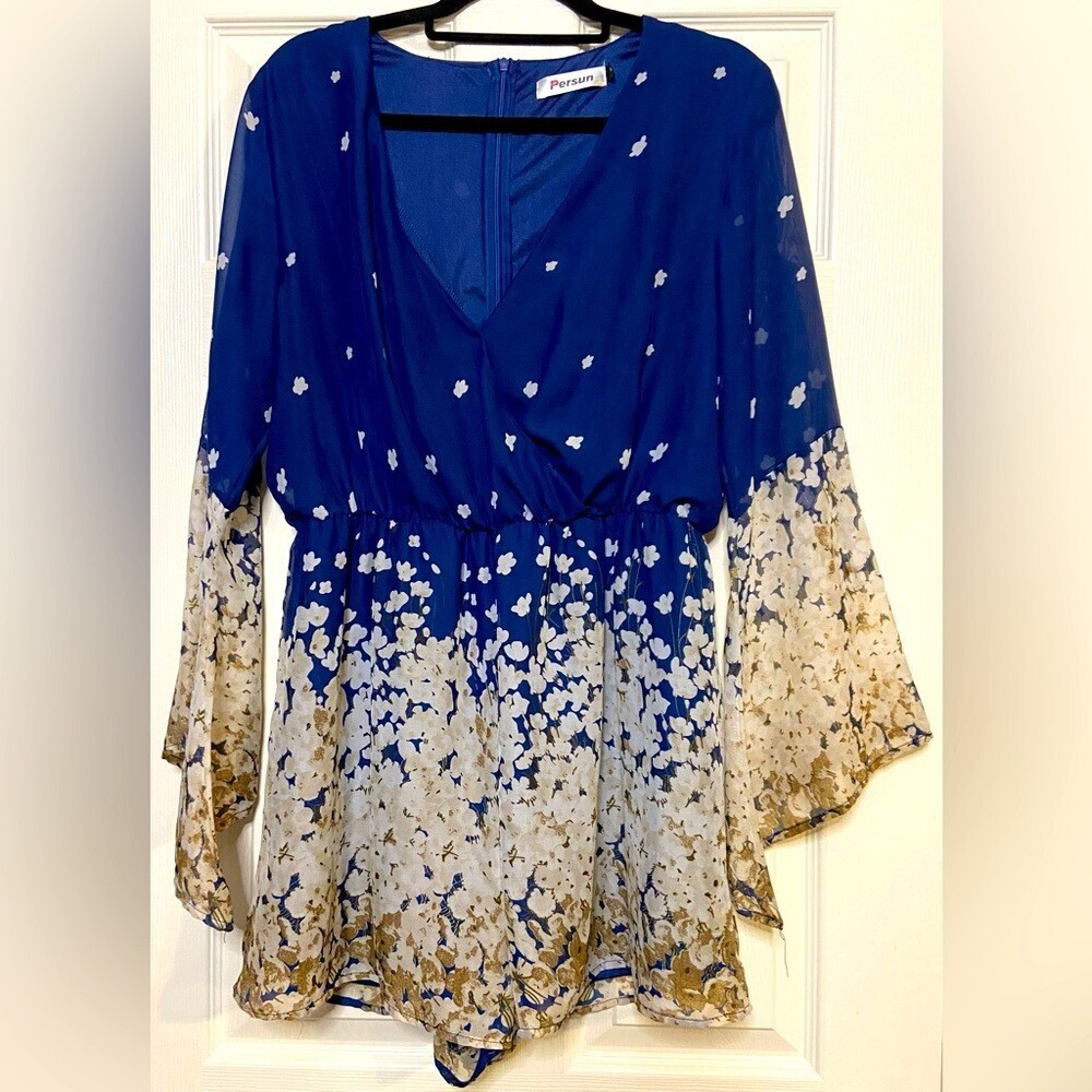 Persun white and blue patterned long sleeve shorts romper- womens size L